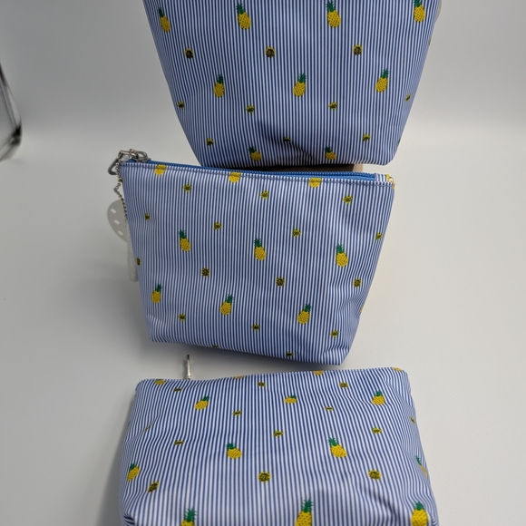 Other - Pineapple Set of 3 Makeup Bags New With Tags On Gift Set